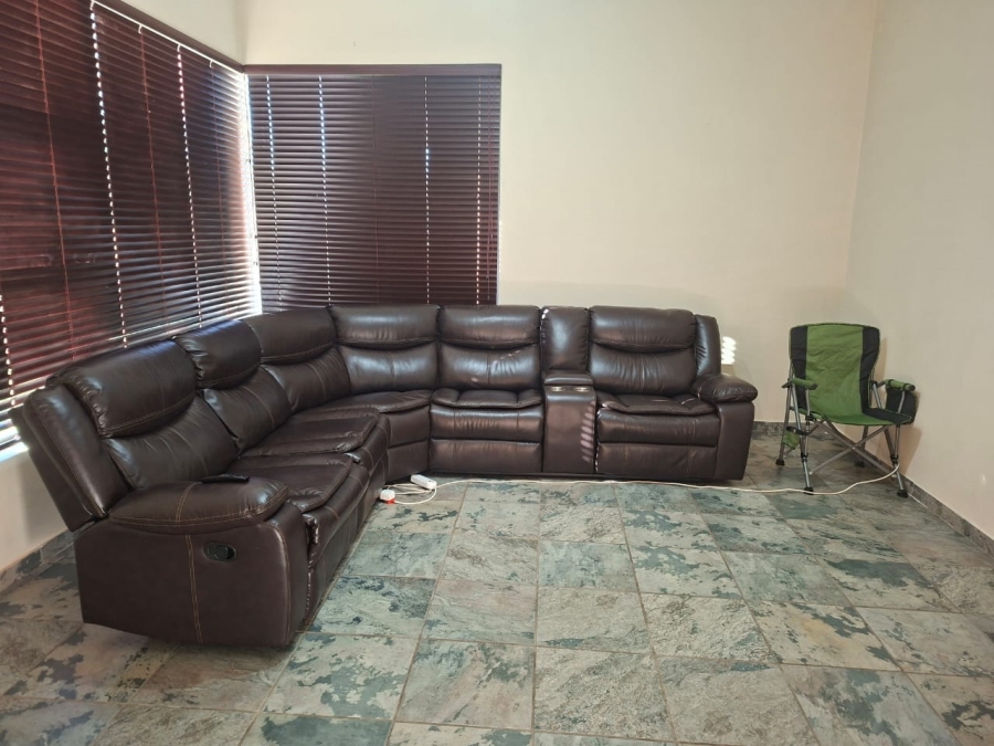 3 Bedroom Property for Sale in Buffelspoort Eco Estate North West